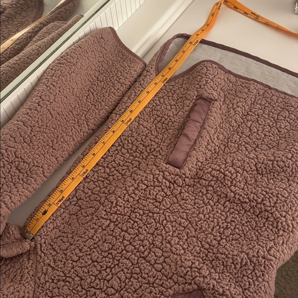 Abercrombie & Fitch Pink Sherpa Hoodie Size Small - Picture 5 of 5